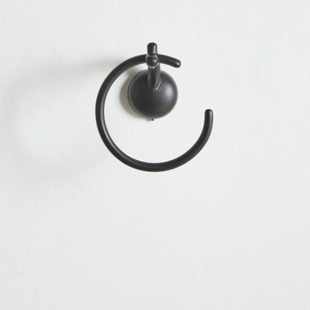 Lyra Hand Towel Ring